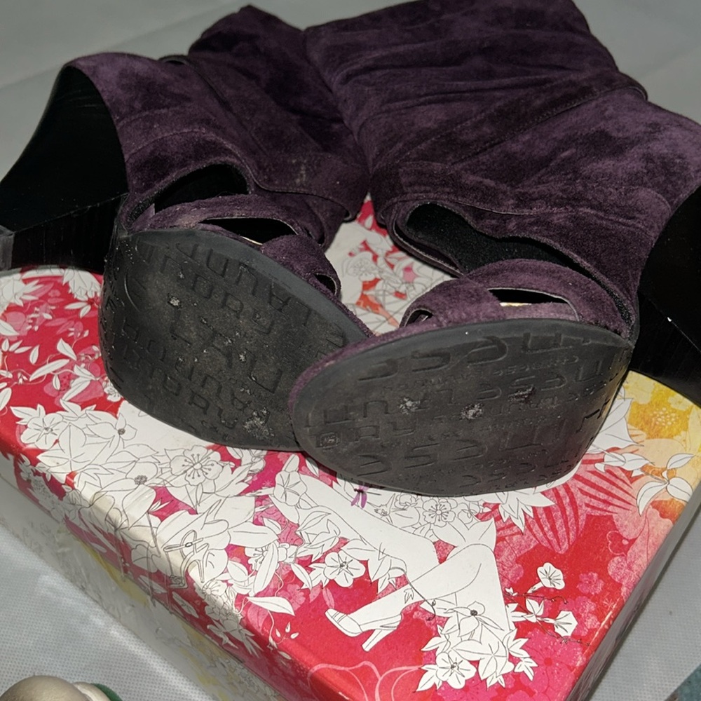 Chinese laundry purple faux suede heeled open toe booties size 5 1/2 - Picture 7 of 7